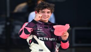 kimi merc casedelabet 11zon (1)